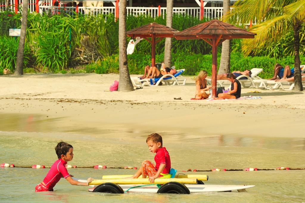 Karibea Beach Resort Clipper เลอโกซิเยร์ ภายนอก รูปภาพ
